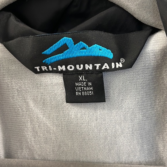 Beetlejuice wind breaker - Picture 3 of 5